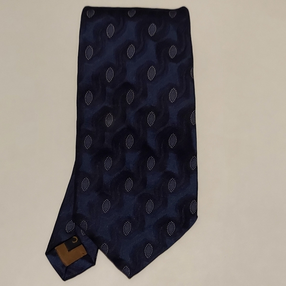 Vintage Robert Talbott Studio hand sewn imported silk tie - made in the USA - Picture 4 of 7